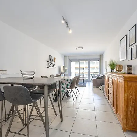 Volledig Gerenoveerd 2 Slaapkamer In Westende-bad, 250 M Het *